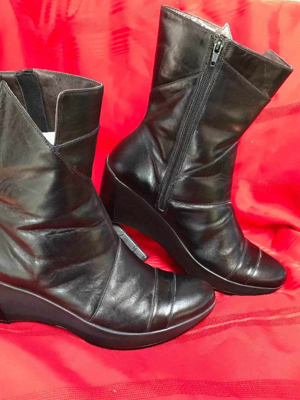 Naot High Heeled Leather Boots Black